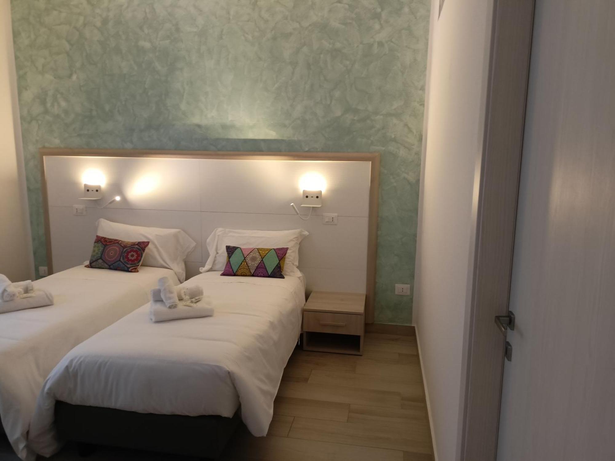 La Dea Rooms Ферара Екстериор снимка