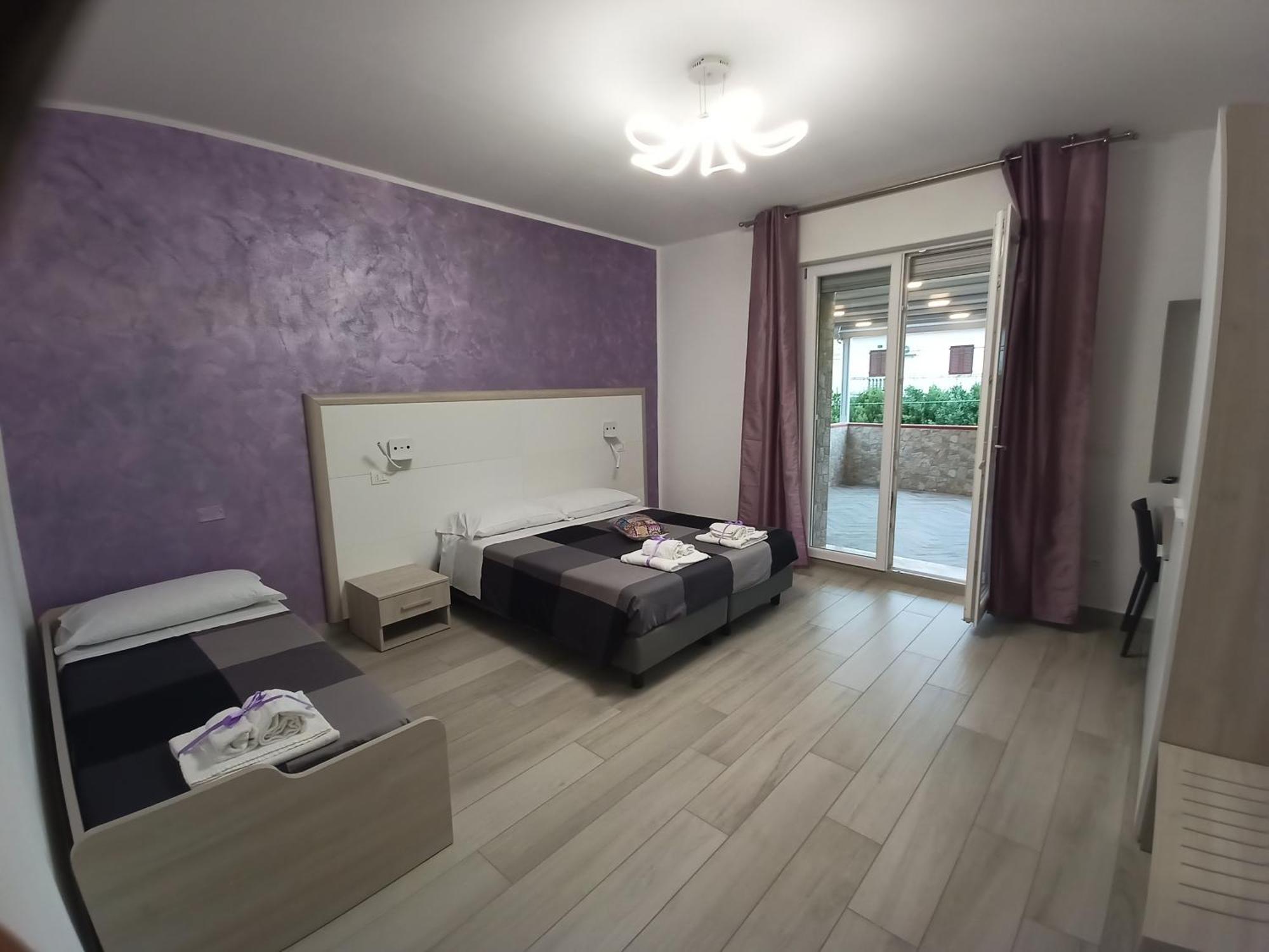 La Dea Rooms Ферара Екстериор снимка