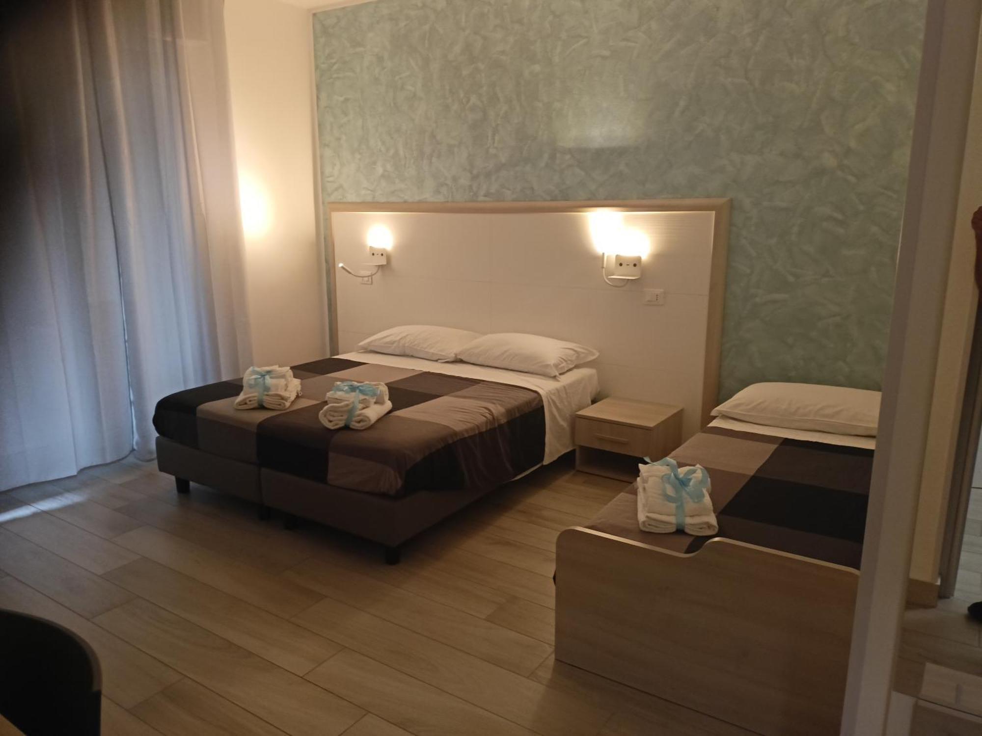 La Dea Rooms Ферара Екстериор снимка