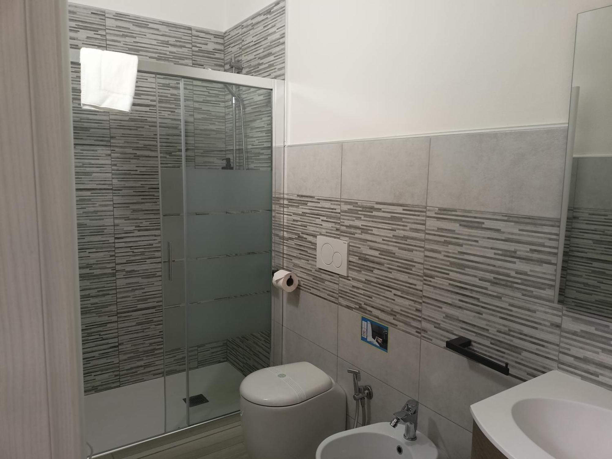 La Dea Rooms Ферара Екстериор снимка